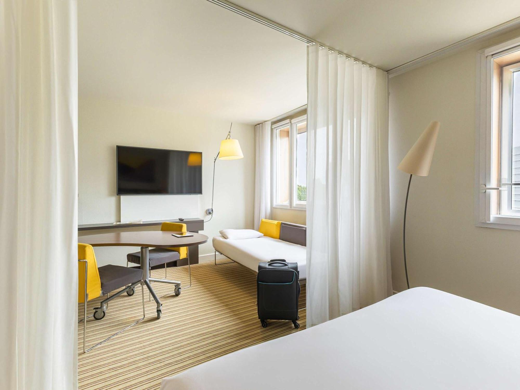 โนโวเทล สวีทส์ ลิล ยุโรป Hotel ลีลล์ ภายนอก รูปภาพ